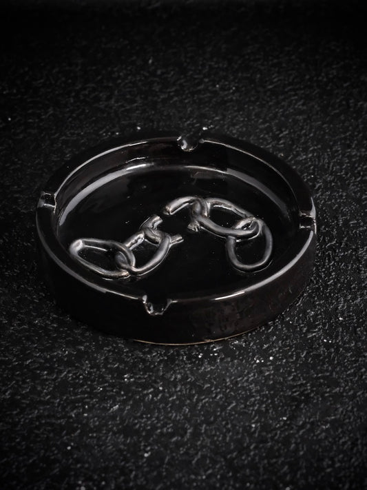 chain ashtray 1