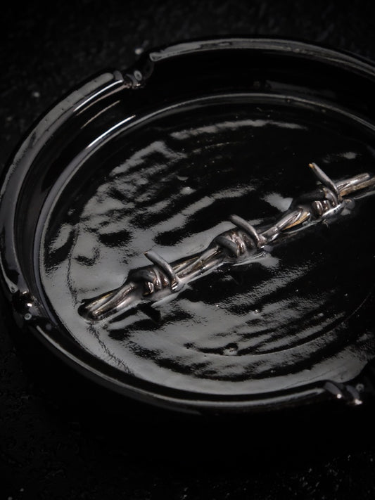 barbed wire ashtray 1