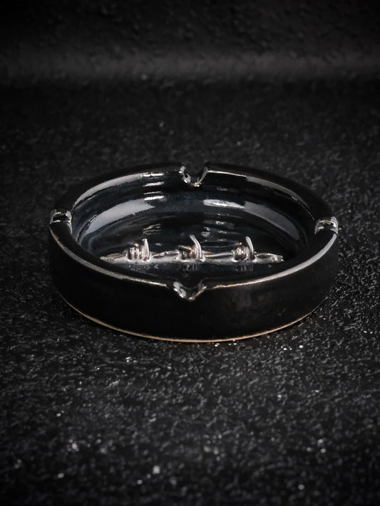 barbed wire ashtray 2