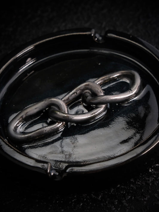 chain ashtray 2