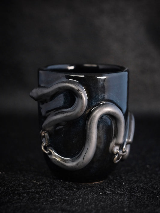 snake / chain cup 1